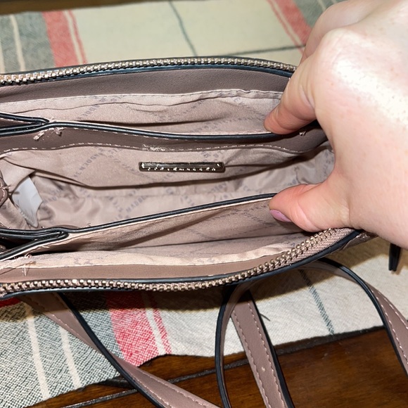 Steve Madden crossbody mauve color - Picture 3 of 4